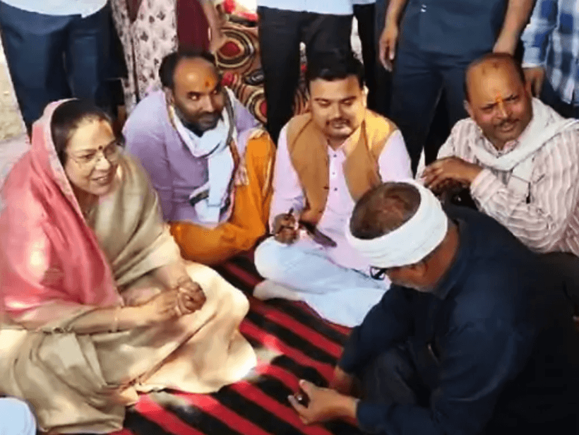 भिंड में BJP कैंडिडेट संध्या राय का जताया विरोध, लोग बोले- आपने कुछ किया हो तो बताओ 1 Protest against BJP candidate Sandhya Rai in Bhind, people said - tell me if you have done something, Kalluram News, Sandhya Rai, Viral Video, Bhind, Loksabha Election 2024