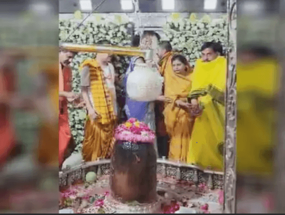 उज्जैन में लगातार 44 घंटे दर्शन देंगे महाकाल, ओंकारेश्वर में फूलों से सजा दरबार; कुबेरेश्वर धाम में रुद्राक्ष महोत्सव 2 Mahakal will give darshan for 44 hours continuously in Ujjain, the court decorated with flowers in Omkareshwar; Rudraksh Festival in Kubereshwar Dham, Mahashivratri, Kalluram News, Omkareshwar, Kubereshwar Dham