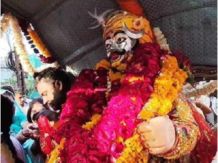 In the procession of Mahakal, ghosts and ghosts dance, gulal was blown in Ujjain, huge fireworks and grand feast organized, Ujjain, Mahakal Barat, Kalluram News, Today Updates