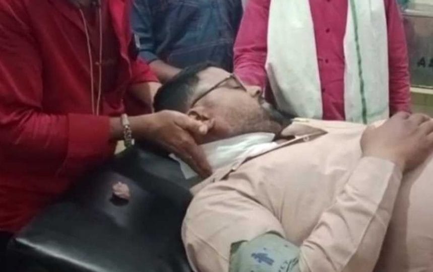 जबलपुर में नशे के खिलाफ आंदोलन कर रहे BJP नेता को चाकू मारा, गले के आर-पार हुआ; आरोपी बोला- समझाया था, नहीं माना 1 A BJP leader who was protesting against drugs in Jabalpur was stabbed, his throat pierced; The accused said – I had explained, but he did not agree, Jabalpur, Attempt to Murder, Kalluram News, Crime