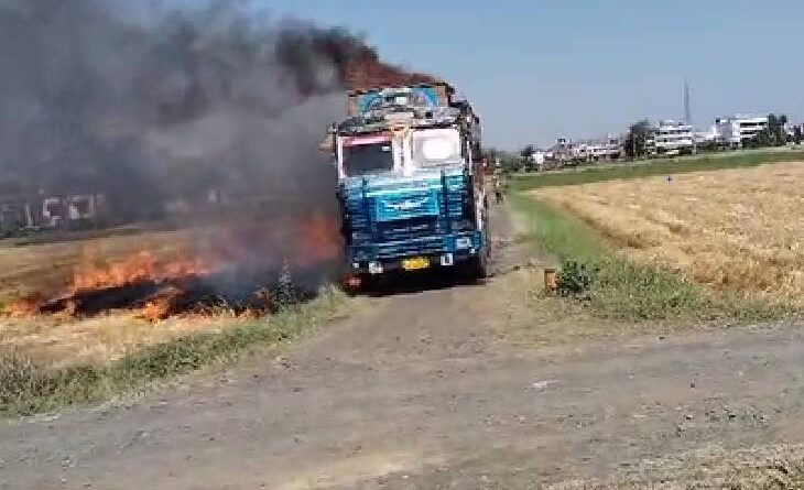 Fire in truck carrying election material, accident due to sparking in electrical wires in Jabalpur, Jabalpur, Kalluram News, Loksabha Election 2024, Today Updates