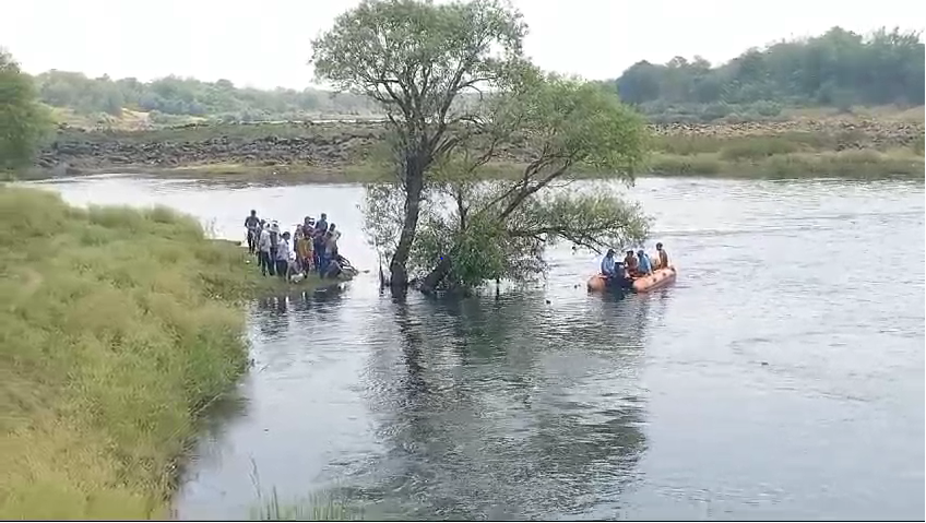 Two youths drowned in the river while bathing in Jabalpur, still missing after 20 hours; SDERF is searching, Jabalpur, Kalluram News, Today Updates