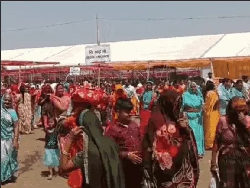 पंडित प्रदीप मिश्रा ब्रेन में सूजन के बाद इंदौर के अस्पताल में भर्ती, नीमच में कहा- किसी ने गुलाल की जगह नारियल फेंका 2 Pandit Pradeep Mishra admitted to Indore hospital after brain swelling, said in Neemuch - someone threw coconut instead of gulal, Pandit Pradip Mishra, Kalluram News, Neemuch, Today Updates