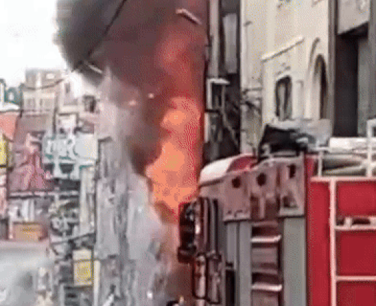Fire broke out in three shops in Jabalpur, three houses burnt, two girls saved; More than 25 firefighters brought it under control in 5 hours, Jabalpur, Kalluram News, Today Updates