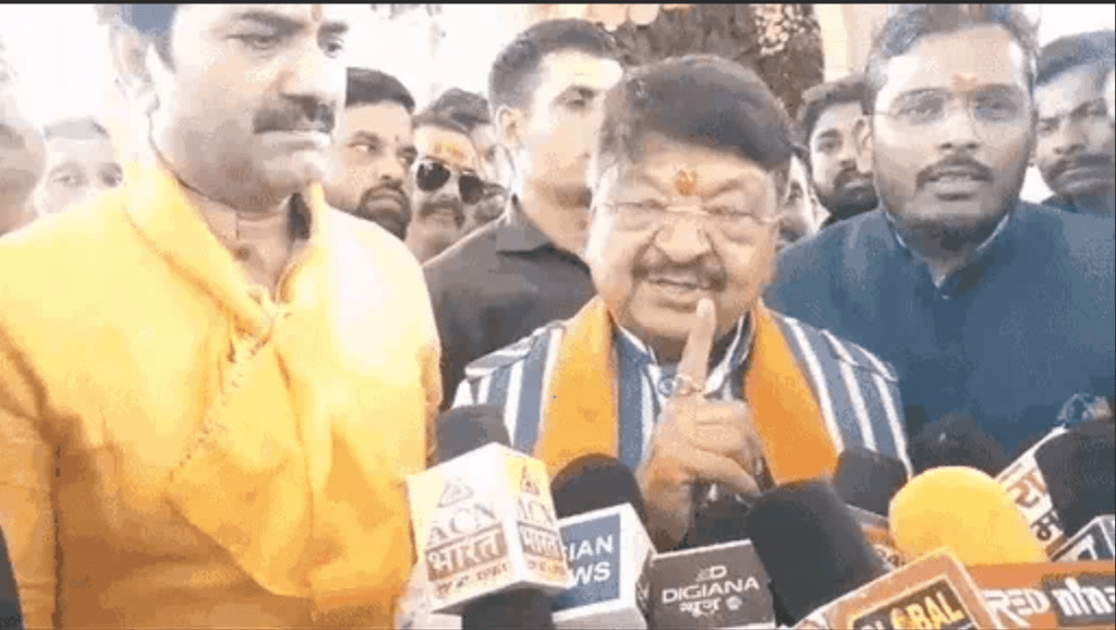 इंदौर में Akshay Kanti Bam के खिलाफ गिरफ्तारी वारंट, 8 जुलाई तक पेश करने के आदेश 1 Arrest warrant against Akshay and father Kanti Bam in Indore, order to present it by July 8, Indore, Court News, Today Updates, Kalluram News, Kailash Vijayvergiya