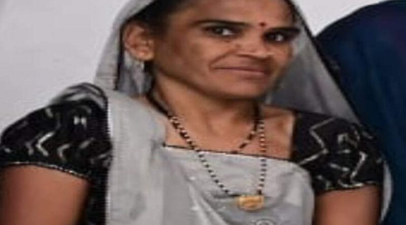 Wife murdered in front of daughters in Indore, mechanic sat on her chest and attacked her with a pestle; I was in pain for 5 hours, Kalluram News, Today Updates, Crime, Murder