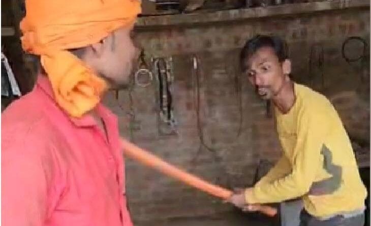 Transporter beats driver with pipe, tears clothes on suspicion of diesel theft in Jabalpur, Jabalpur, Crime, Kalluram News, Today Updates