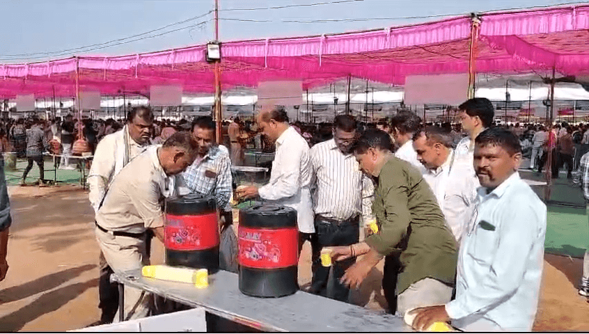 Loksabha चुनाव के Fourth Phase के लिए MP में 8 सीटों पर मतदान कल, इंदौर में पुलिसकर्मी समेत दो की तबीयत बिगड़ी, रतलाम में कर्मचारियाें को पिलाया पना 2 Voting on 8 seats in MP for the fourth phase of Lok Sabha elections tomorrow, health of two including a policeman deteriorated in Indore, water was given to employees in Ratlam, Kalluram News, Today UPdates, Loksabha Election 2024
