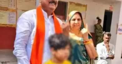 Case against former minister Kamal Patel and Congress MLA Arif Masood for taking a minor inside the polling booth, Kalluram News, Election Comission, Today Updates, Loksabha Election 2024