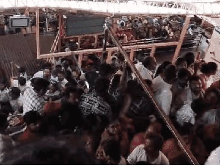 ओंकारेश्वर मंदिर में हंगामा और नारेबाजी, श्रद्धालु बोले- VIP दर्शन बंद करो; पुजारी 300-300 रुपए लेकर करा रहे दर्शन 1 Ruckus and sloganeering in Omkareshwar temple, devotees said- stop VIP darshan; Priests are offering darshan with Rs 300 each, Kalluram News, Today Updates, Omkareshwar, Khandwa
