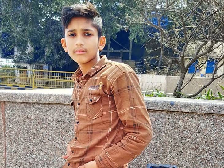 जबलपुर में 14 साल के लड़के की चाकू मारकर हत्या, देखकर हंसने पर नाबालिग ने किया वार, दो घायल 1 14 year old boy stabbed to death in Jabalpur, minor attacked for laughing, two injured, Jabalpur, Crime, Murder, Kalluram News, Today Updates