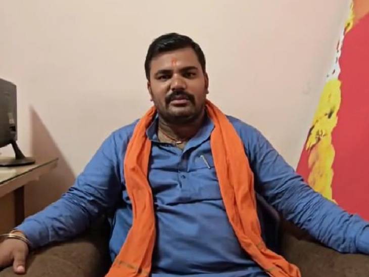 जबलपुर में अवैध खनन के आरोप में बीजेपी मंडल अध्यक्ष समेत 3 पर FIR, खदान में दबकर 3 मजदूर मारे गए थे  1 FIR against 3 including BJP Mandal President on charges of illegal mining in Jabalpur, 3 laborers were killed after getting buried in the mine, Jabalpur, Kalluram News, Today Updates, Crime