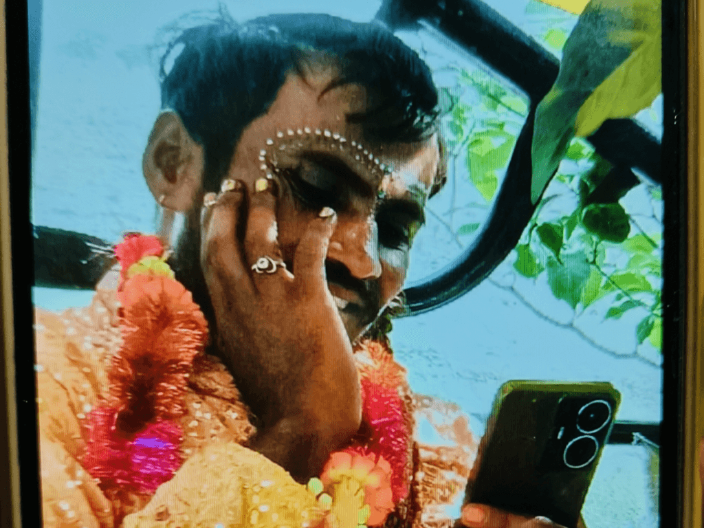 शादी के दिन पुलिस कस्टडी में दूल्हे की मौत के बाद हंगामा, गुना में दुल्हन ने खुद पर पेट्रोल डाला, चाची ने खुद को आग लगाई 3 Uproar after groom's death in police custody on wedding day, bride poured petrol on herself in Guna, aunt set herself on fire, Guna, Kalluram News, Today Updates, Crime