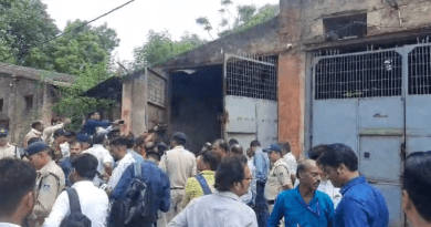 जबलपुर में कबाड़ गोदाम में ब्लास्ट, कर्मचारी की मौत; गोदाम का मालिक गिरफ्तार; पेटी में थे आर्मी के डिफ्यूज बम 1 Blast in scrap warehouse in Jabalpur, employee killed; Warehouse owner arrested; Army's defused bombs were in the box, Jabalpur, Kalluram News, Today Updates, Blast in Scaap warehouse