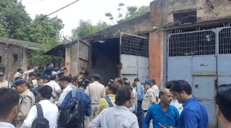 Blast in scrap warehouse in Jabalpur, employee killed; Warehouse owner arrested; Army's defused bombs were in the box, Jabalpur, Kalluram News, Today Updates, Blast in Scaap warehouse