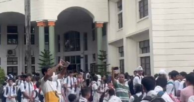 Arbitrariness of St. Aloysius School in Jabalpur, 300 children arrived 5 minutes late, stood for an hour; The family created a ruckus, Kalluram News, Today Updates, Jabalpur, Saint Aloysis School