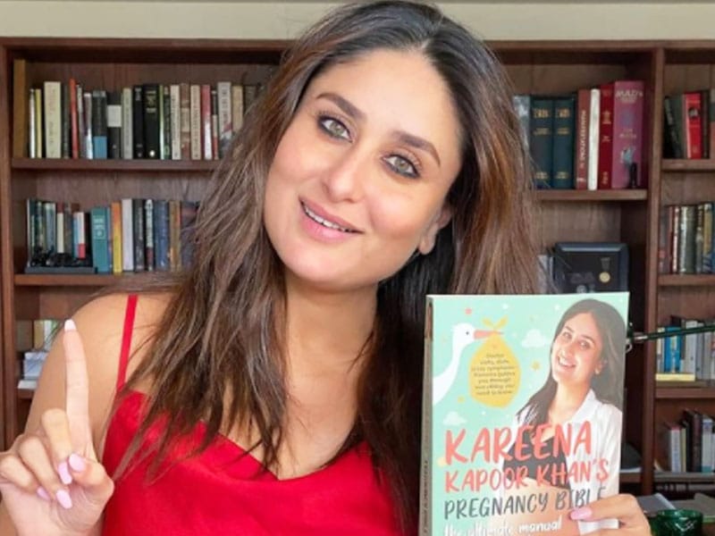 ‘प्रेग्नेंसी बाइबल’ बुक पर करीना का हाईकोर्ट में जवाब- किसी को ठेस नहीं पहुंचाई; ईसाई समुदाय की धार्मिक भावनाएं आहत करने का आरोप 1 Kareena Kapoor’s Book 'Pregnancy Bible' Reply In MP High Court