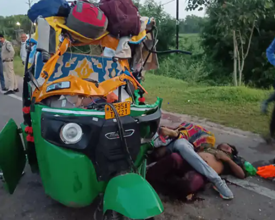 Auto full of devotees rammed into truck, 7 people died; Were going to Bageshwar Dham from UP, Accident, Chattarpur, Kalluram News, Today updates, 5 Killed In Road Accident In Chhatarpur