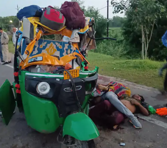 Auto full of devotees rammed into truck, 7 people died; Were going to Bageshwar Dham from UP, Accident, Chattarpur, Kalluram News, Today updates, 5 Killed In Road Accident In Chhatarpur