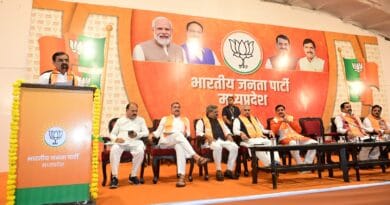 MP में डेढ़ करोड़ घरों पर फहराएगी भाजपा, वीडी शर्मा बोले- सेल्फी भी सोशल मीडिया पर डालें; 11 अगस्त से तिरंगा यात्रा 3 BJP will hoist flags on 1.5 crore houses in MP, VD Sharma said - will hold meetings from ward to panchas; Tricolor Yatra from 11th August, MP BJP, Kalluram News, Today Updates, VD Sharma