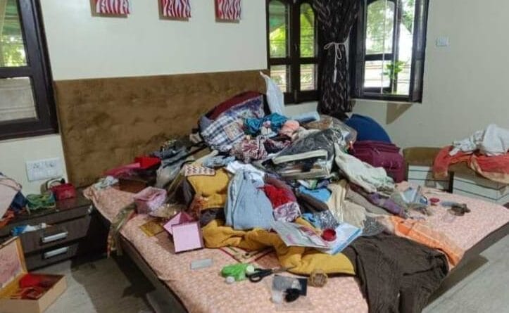 Dacoits took a businessman couple hostage and took away 20 tola gold and jewellery, 7 masked men entered by breaking the grill; Doubt on panty-vest gang, Pandhurna, Kalluram News, Crime, Dacaoit, Today Updates, MP News, Chhindwara