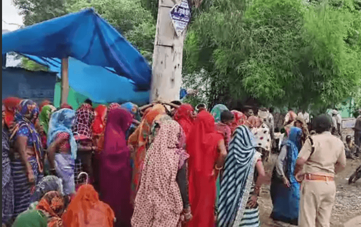 Three people, including a father and son, were killed by beating them with sticks in a mutual dispute, two groups clashed over suspicion of witchcraft, Murder, Kalluram News, Today Updates, Panna News, Crime