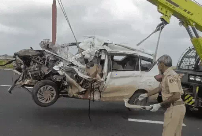 Four people from MP died in Rajasthan, car rammed into a truck on Delhi-Mumbai Expressway; The family was returning from Rishikesh after performing the last rites, Kalluram News, Today Updates, Accident, Rajasthan News, MP Accident News