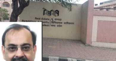 रेरा चेयरमैन एपी श्रीवास्तव के खिलाफ EOW में प्राथमिकी दर्ज, भ्रष्टाचार व नियुक्तियों में गड़बड़ी के आरोप  2 FIR Against RERA Chairman AP Shrivastava