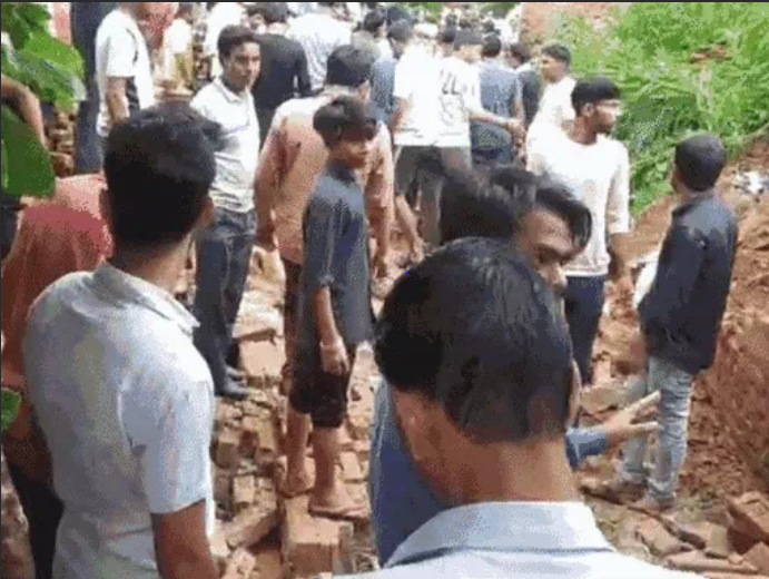 Wall of dilapidated house fell on children in Rewa, four killed; Three brothers and sisters were among those who died, Rewa. Kalluram News, Today Updates, Accident, 3 Died Due To Wall Collapse In Rewa