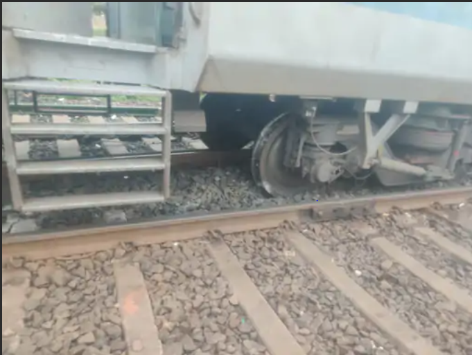 Overnight Express Train Derailed In Jabalpur