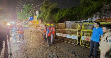 महाकाल मंदिर के पास दीवार गिरने से दो लोगों की मौत, चार घायल; तेज बारिश के बीच हादसा 2 Two People Died Due To Wall Collapse Near Mahakal Temple In Ujjain