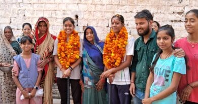 सिरोंज की दो बहनों का नेशनल हॉकी के लिए सिलेक्शन, जयपुर रवाना 3 Two sisters of Sironj selected for National Hockey