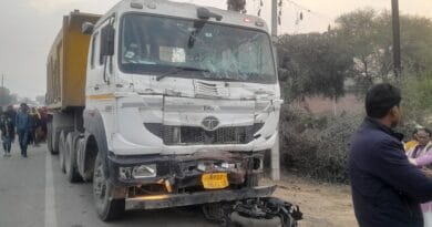 भिंड में डंपर और लोडिंग वाहन की टक्कर में 5 की मौत, 8 घायल, लोगों ने लगाया जाम 3 5 killed in collision between dumper and loading vehicle in Bhind