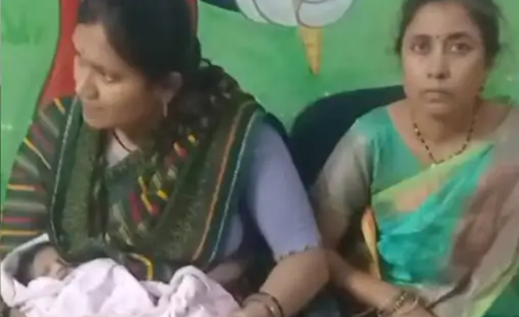 рд╕реИрдирд┐рдХ рдХреА рдмреАрдорд╛рд░ рдмреЗрдЯреА рдХреЗ рд▓рд┐рдП рд░рд╛рдд рдореЗрдВ рдЦреБрд▓рд╛ рд╣реЗрд▓реНрде рдСрдлрд┐рд╕, рджрд┐рд▓ рдореЗрдВ рдЫреЗрдж рд╣реЛрдиреЗ рдкрд░ рджрд╕реНрддрд╛рд╡реЗрдЬ рдмрдирд╛рдХрд░ рдЬрдмрд▓рдкреБрд░ рд╕реЗ рдореБрдВрдмрдИ рднреЗрдЬрд╛ 1 In Jabalpur Health office opened at night for the ailing daughter of a soldier