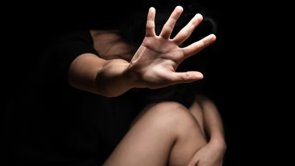 खंडवा में निर्भया जैसी हैवानियत: महिला की गैंगरेप के बाद मौत, प्राइवेट पार्ट में सरिया डालकर निकाली बच्चादानी 1 Nirbhaya-like brutality in Khandwa: Woman dies after gang rape