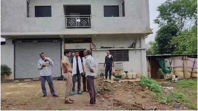 4 members of the same family consumed poison in Sagar