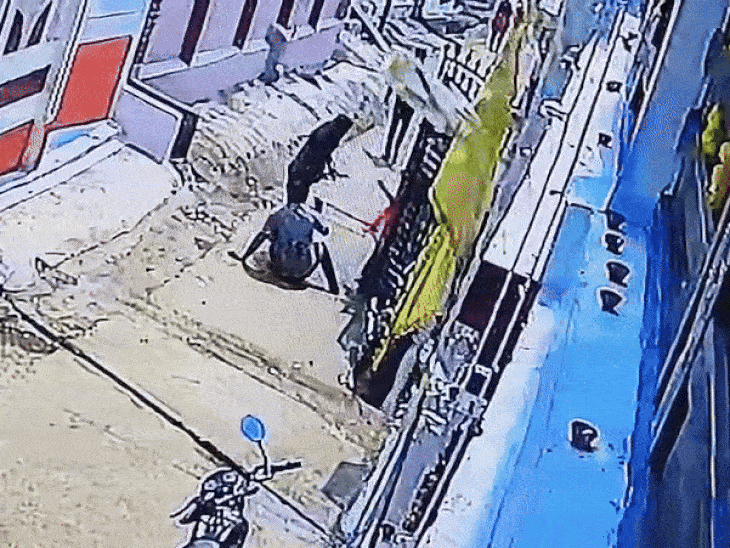 जबलपुर में प्रॉपर्टी विवाद में भाई-भाभी की चाकू मारकर हत्या,  छोटे भाई ने ताबड़तोड़ वार किए  1 Brother and sister-in-law stabbed to death in Jabalpur over property dispute