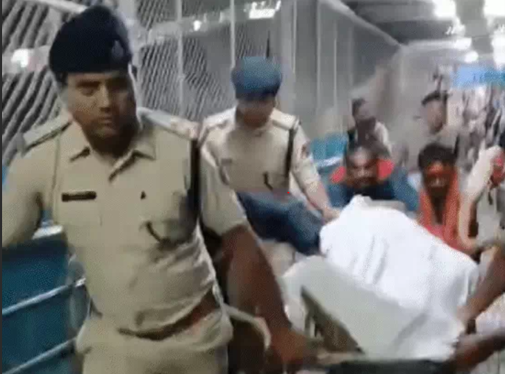 चलती ट्रेन में टीचर की चाकू मारकर हत्या, मामा ससुर ने 30 से ज्यादा वार किए  1 Teacher stabbed to death in a moving train In Jabalpur