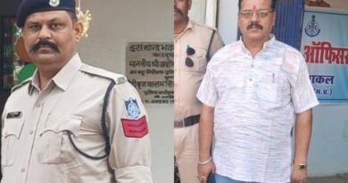 Policemen were chased and beaten at the police station in Katni