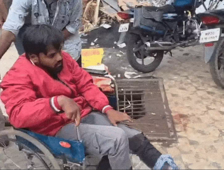 कटनी में भाजपा नेता के हत्यारों का शॉर्ट एनकाउंटर; CM बोले- आरोपियों को परिणाम भुगतना पड़ेगा 1 A short encounter between the killers of a BJP leader in Katni, the accused were shot in the leg