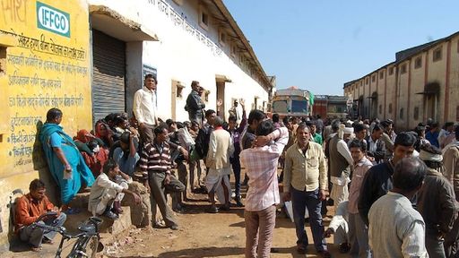 23,000 bags of fertilizer missing in Bhind, case filed against warehouse in-charge