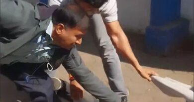 Bhopal Pharmacy Council president beats youth after holding him hostage