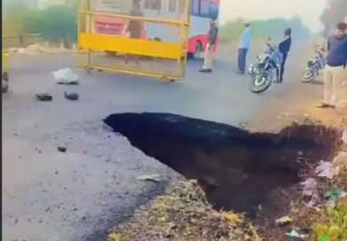 Barwani mp gujarat national highway road collapses 6 feet pit