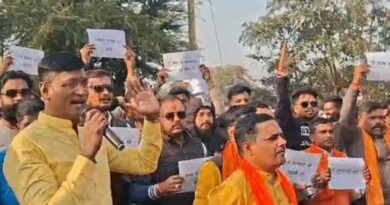 A truck carrying 26 tonnes of beef was seized in front of Bhopal Police Headquarters In Bhopal