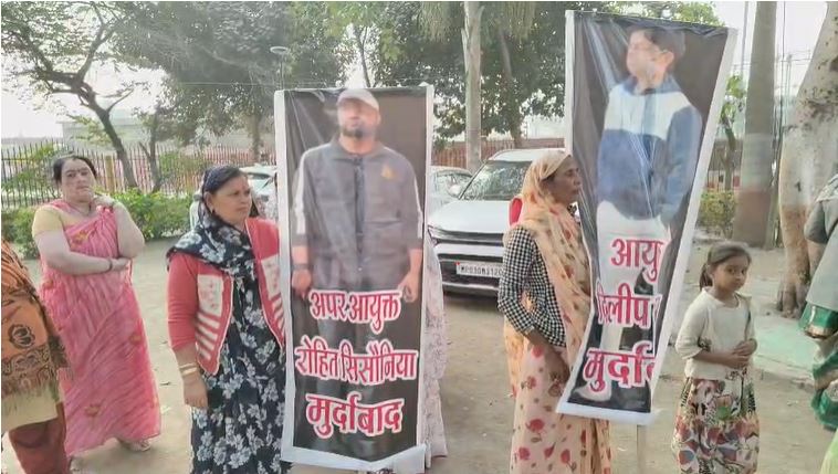 Indore Municipal Corporation Commissioner and Additional Commissioner served notices over deaths due to toxic water