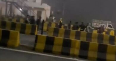 Toll workers beat bus passengers with sticks on the national highway In Ujjain